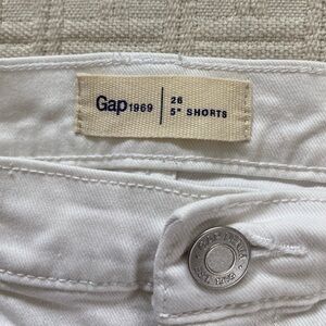 Gap 1969 white denim shorts.